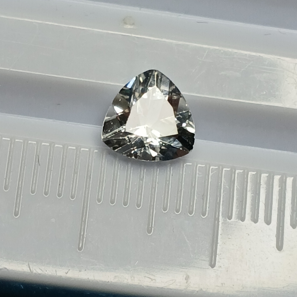 Elegant Silver White Topaz Gemstone 7mm